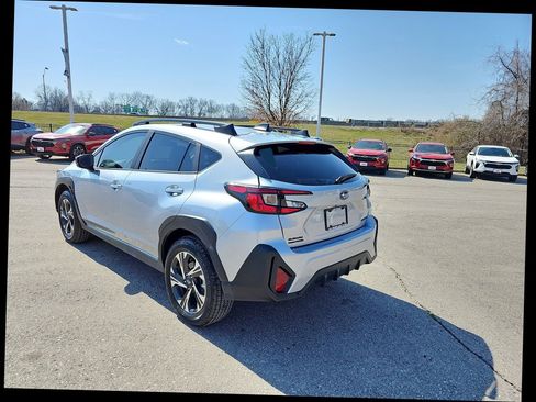 Used 2026 Subaru Crosstrek 2.0i Premium image 9