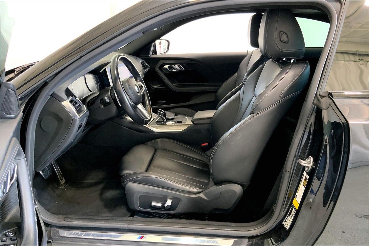 Used 2022 BMW 230i Coupe w/ M Sport Package RWD image 15