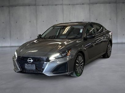 Used 2024 Nissan Altima 2.5 SV