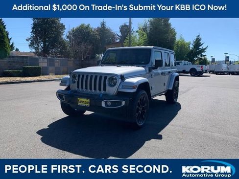 Used 2023 Jeep Wrangler Unlimited Sahara image 1