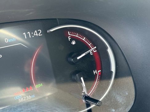 Used 2023 Toyota RAV4 XLE Premium image 24