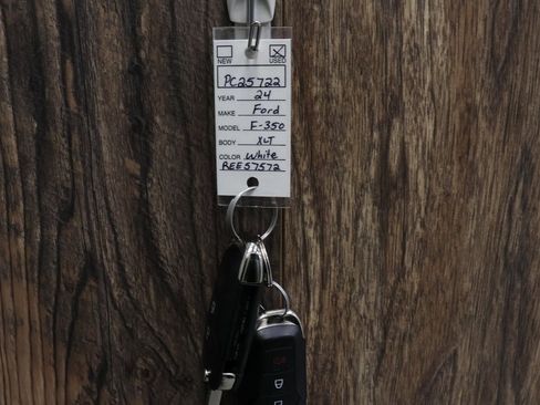 Used 2024 Ford F350 XLT image 36