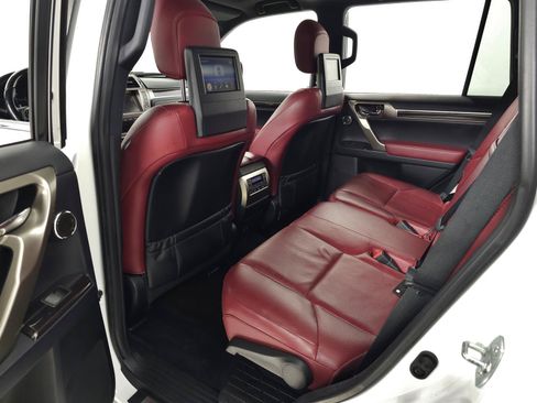 Used 2020 Lexus GX 460 Luxury w/ Off Road Package AWD/4WD image 32