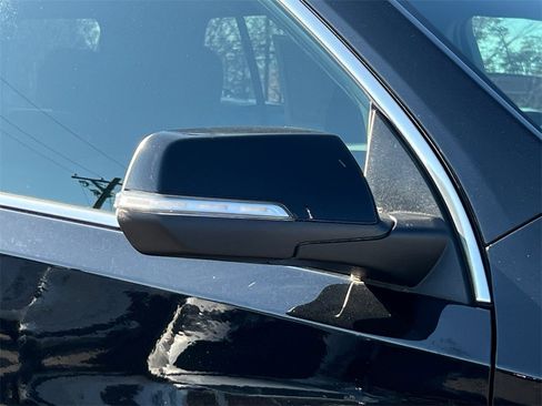 Used 2022 Chevrolet Traverse LT image 7