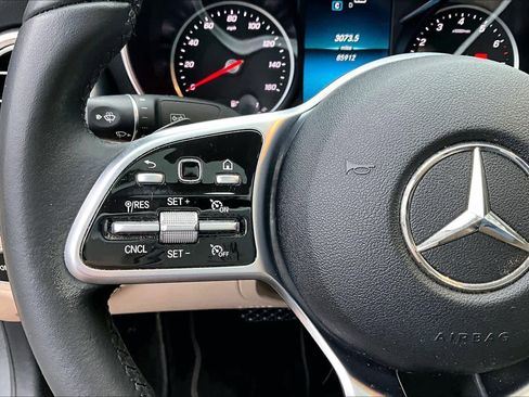 Used 2019 Mercedes-Benz C 300 Sedan image 24
