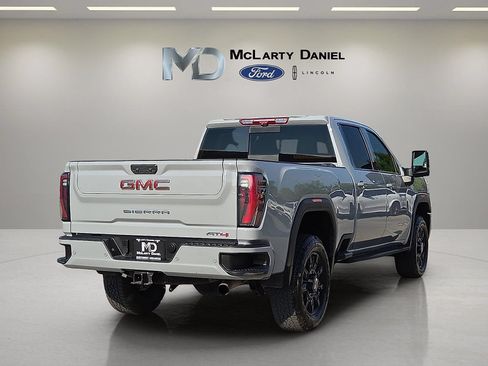 Used 2025 GMC Sierra 2500 AT4 w/ AT4 Premium Plus Package AWD/4WD image 5
