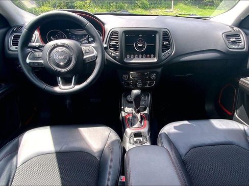 Used 2018 Jeep Compass Trailhawk w/ Popular Equipment Group AWD/4WD image 16