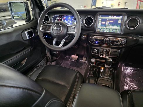 Used 2023 Jeep Wrangler Unlimited Sahara w/ Safety Group AWD/4WD image 20