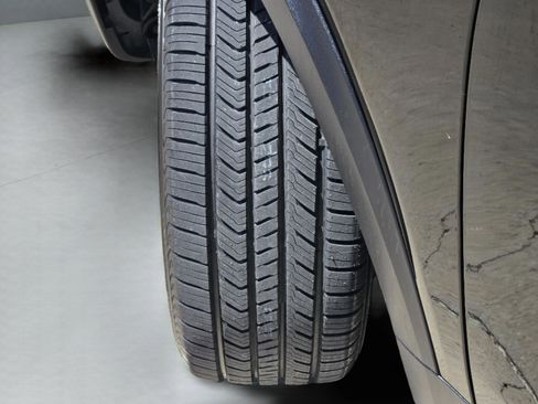 Certified 2023 Mercedes-Benz GLB 250 image 32