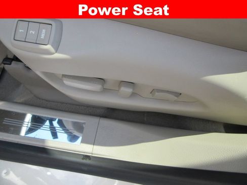 Used 2014 Cadillac SRX Luxury w/ Driver Awareness Package FWD image 25