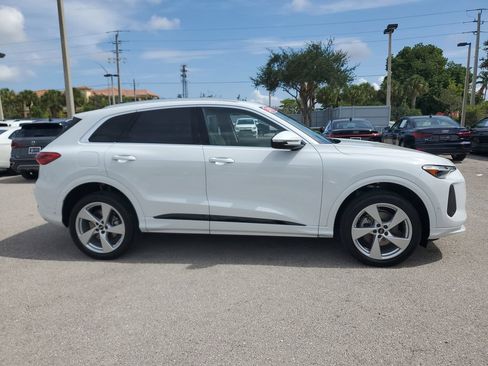 Certified 2025 Audi Q5 Premium Plus w/ Premium Plus AWD/4WD image 4