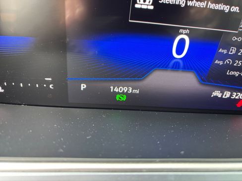 Used 2025 Volkswagen Taos SE image 40