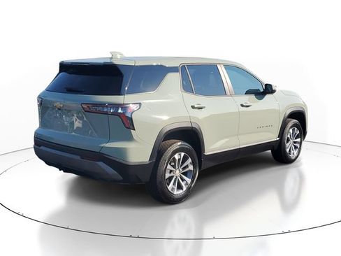 Certified 2026 Chevrolet Equinox LT w/ Convenience Package II FWD image 4