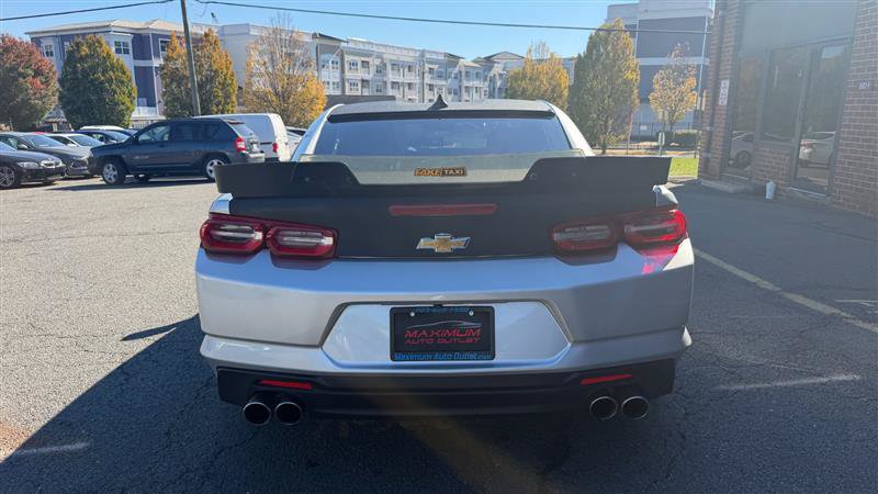 Used 2019 Chevrolet Camaro LT RWD image 11