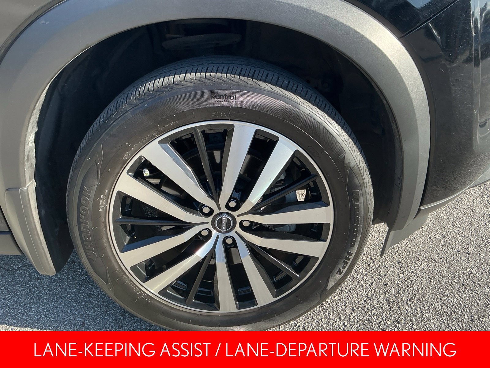 Certified 2024 Nissan Pathfinder Platinum w/ Cargo Package FWD image 12