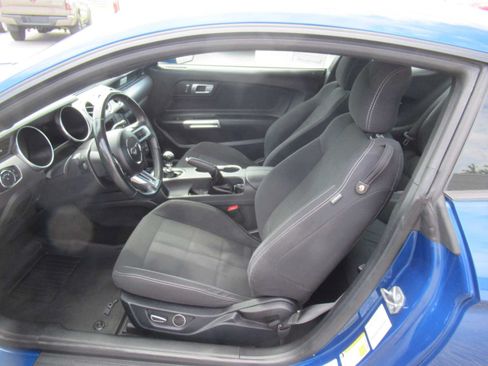 Used 2018 Ford Mustang GT RWD image 14