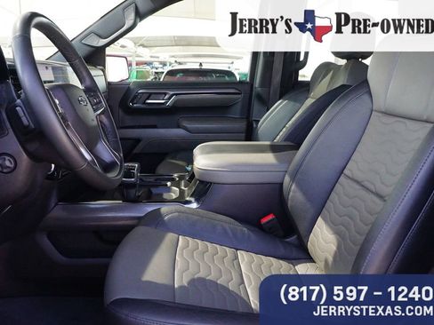 Used 2024 Chevrolet Silverado 1500 ZR2 w/ Technology Package AWD/4WD image 18