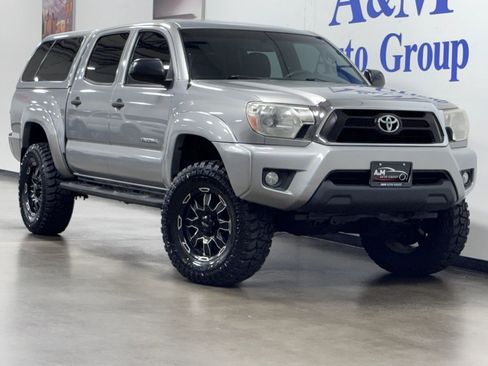 Used 2014 Toyota Tacoma 4x4 Double Cab w/ SR5 Package image 1