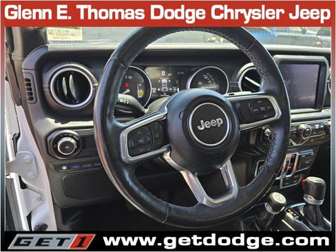 Used 2023 Jeep Wrangler Unlimited Sahara w/ Cold Weather Group AWD/4WD image 17