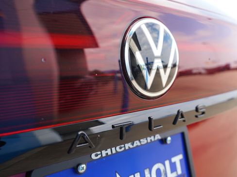 Used 2025 Volkswagen Atlas Cross Sport SEL R-Line image 5