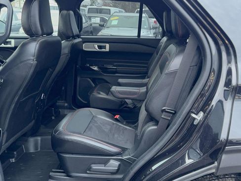 Certified 2022 Ford Explorer ST-Line w/ Class IV Trailer Tow Package image 14