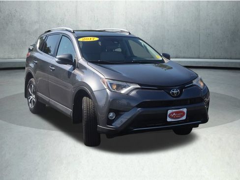 Used 2017 Toyota RAV4 XLE AWD/4WD image 17