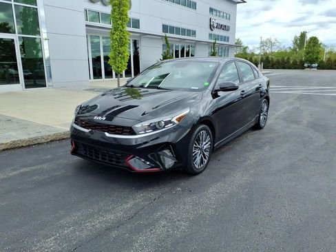 Used 2023 Kia Forte GT-Line FWD image 2