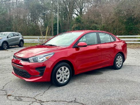 Used 2023 Kia Rio S image 3
