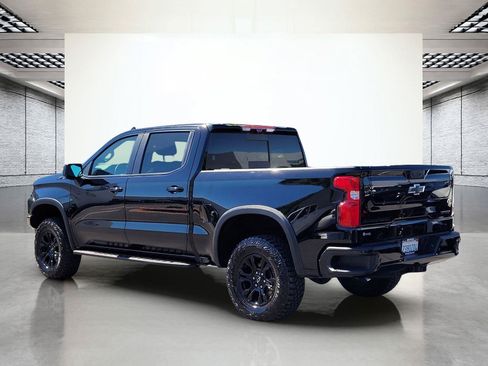 Used 2024 Chevrolet Silverado 1500 ZR2 w/ Technology Package AWD/4WD image 9
