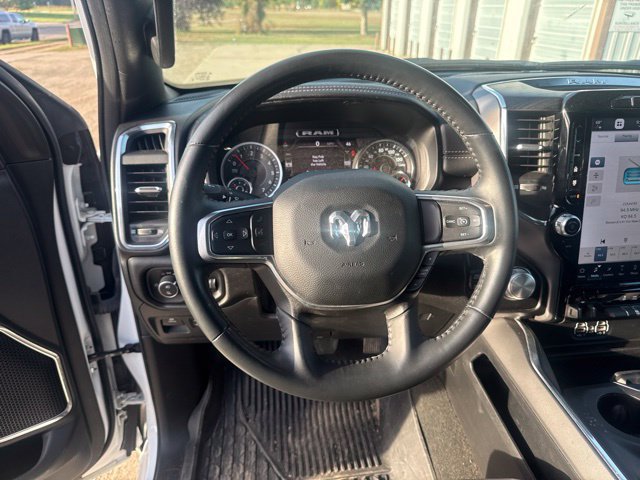 Used 2024 RAM 1500 Laramie AWD/4WD image 13