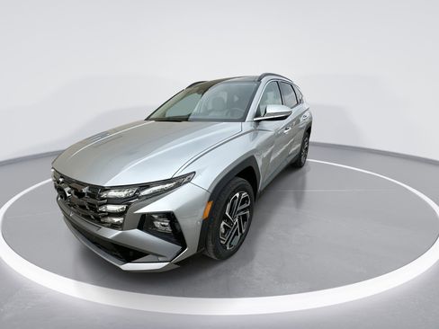 Used 2025 Hyundai Tucson Limited image 4