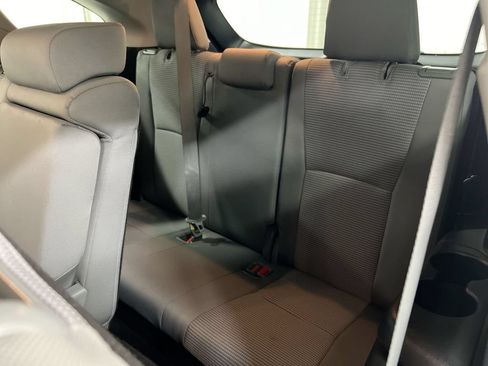 Used 2022 Toyota Highlander L FWD image 28