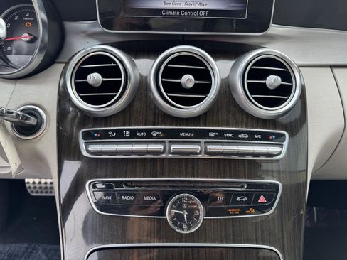 Used 2018 Mercedes-Benz C 300 4MATIC Cabriolet w/ AMG Line image 29