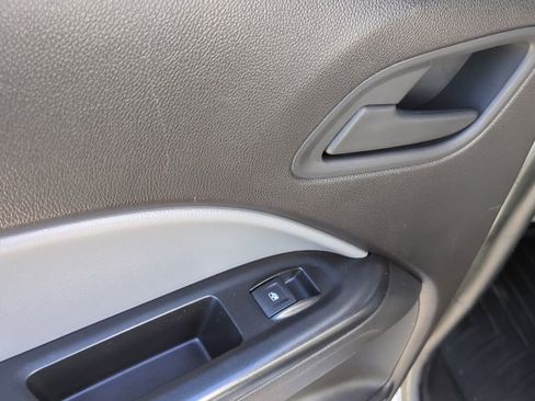 Used 2017 GMC Canyon 2WD Crew Cab w/ Convenience Package image 14