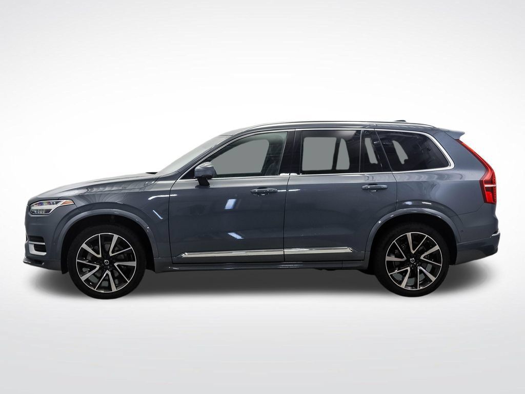 Used 2023 Volvo XC90 B5 Plus AWD/4WD image 2