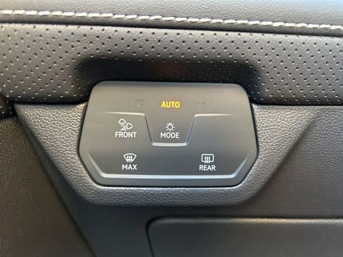 New 2026 Volkswagen Atlas SE FWD image 25