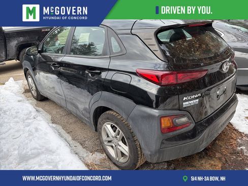 Used 2021 Hyundai Kona SE image 2