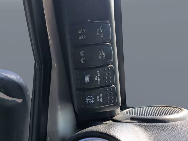 Used 2016 Jeep Wrangler Unlimited Sahara w/ Dual Top Group AWD/4WD image 20