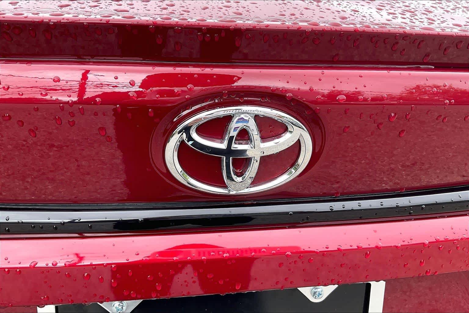 Used 2026 Toyota Corolla SE FWD image 30