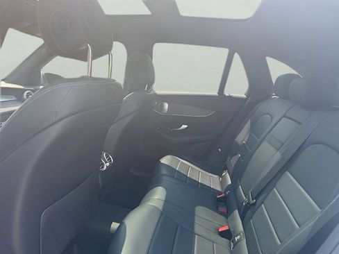 Used 2018 Mercedes-Benz GLC 300 4MATIC image 11