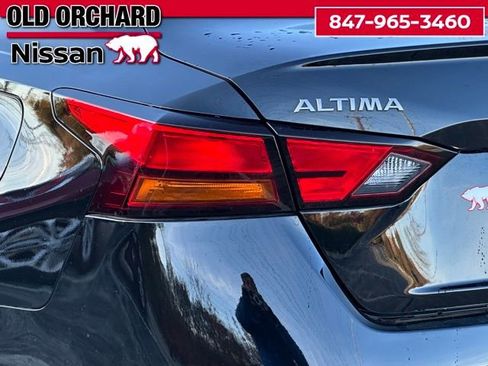 Used 2024 Nissan Altima 2.5 SR w/ SR Premium Package image 9