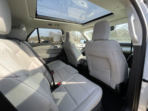 New 2026 Ford Explorer Active w/ Active Comfort Package AWD/4WD image 47