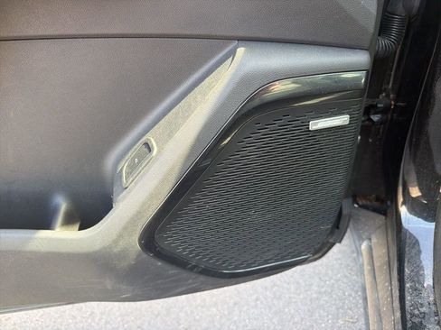 Used 2024 GMC Acadia AT4 w/ Luxury Package image 18