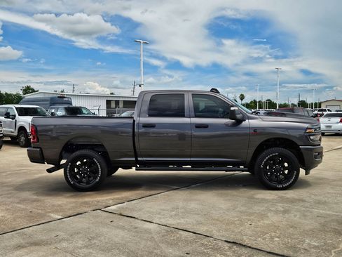 Used 2026 RAM 2500 Tradesman AWD/4WD image 2