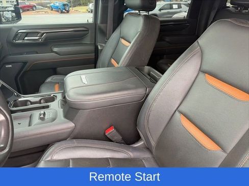 Used 2024 GMC Sierra 2500 AT4 image 11