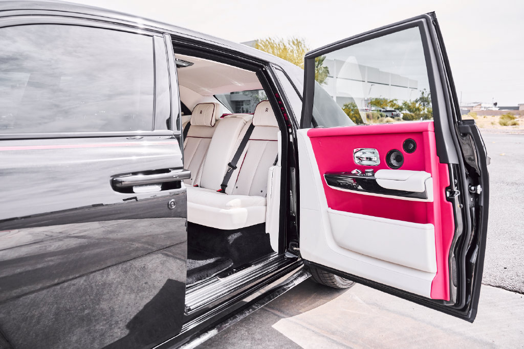 Used 2023 Rolls-Royce Phantom Sedan RWD image 39
