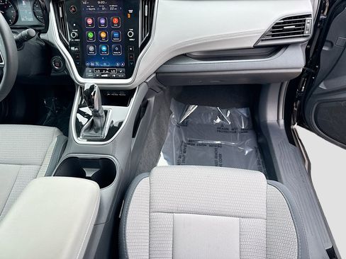 Certified 2025 Subaru Outback Premium w/ Popular Package #1A image 18