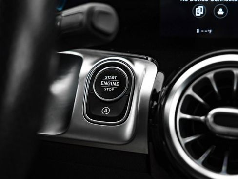 Used 2021 Mercedes-Benz GLB 35 AMG 4MATIC image 18