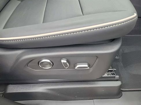 Used 2025 Cadillac Escalade ESV Sport AWD/4WD image 30