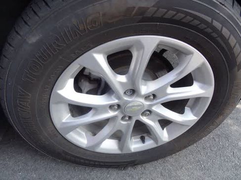 Used 2020 Chevrolet Equinox LT w/ Driver Convenience Package FWD image 15